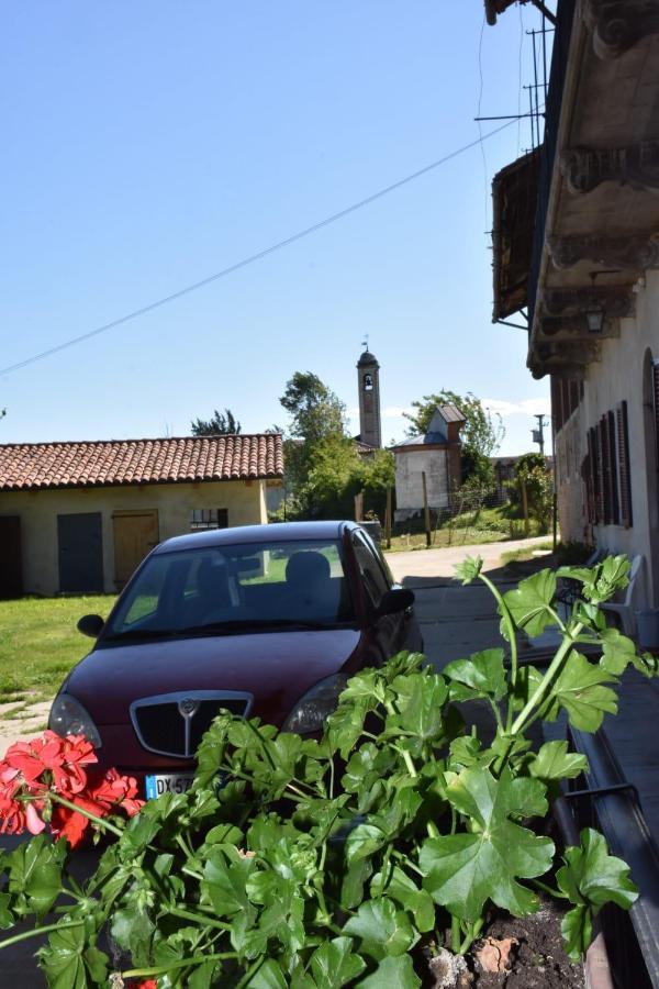 La Casa Di Enzo Panzió Lequio Tanaro Kültér fotó