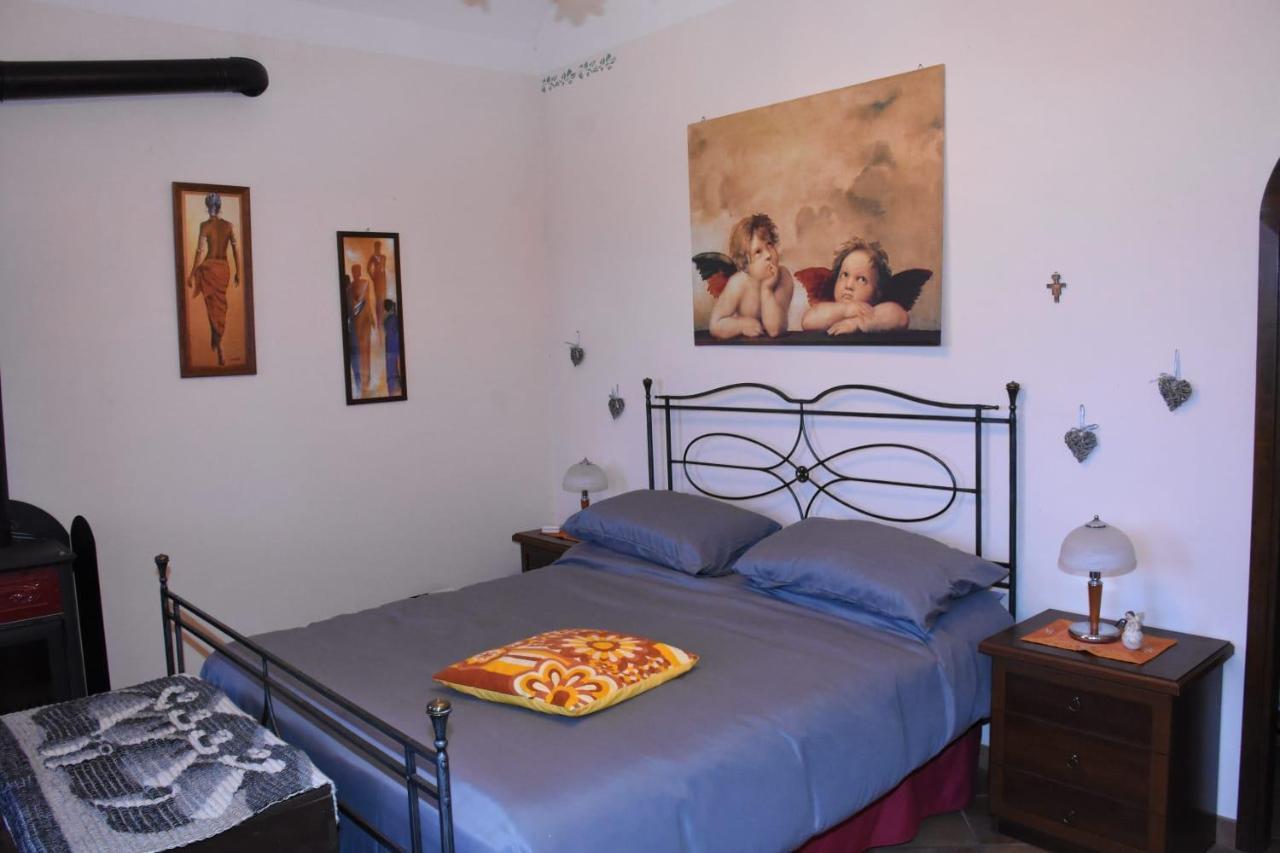 La Casa Di Enzo Panzió Lequio Tanaro Kültér fotó